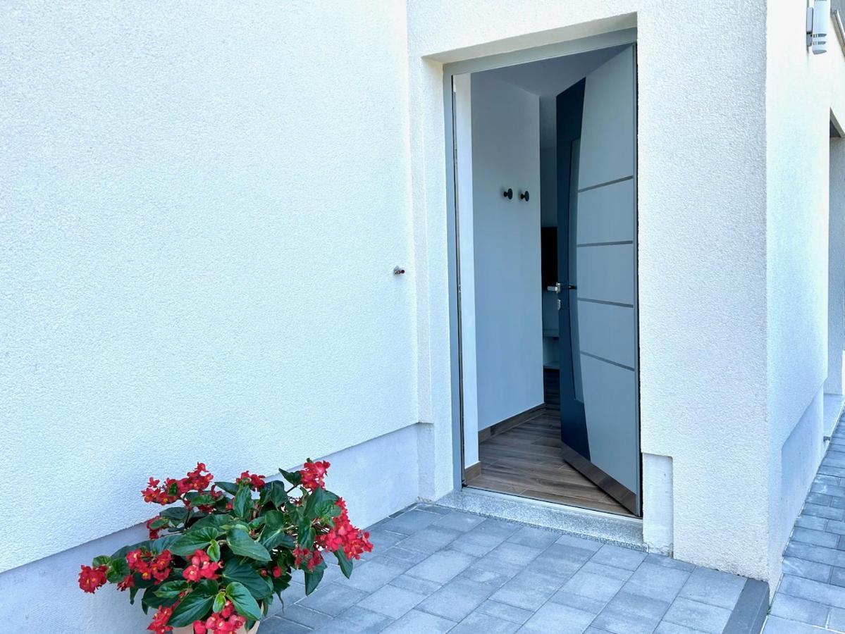 Apartment Zen Zgornje Skofije Esterno foto